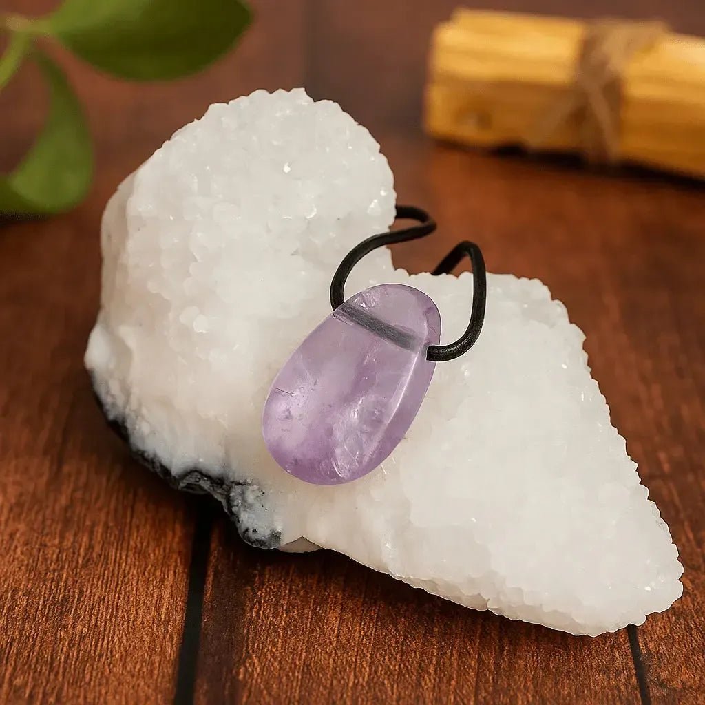 Collar de Amatista en Caramelito – Mineral de la Calma y la Intuición - Colgante - Brujy Magic