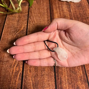 Collar de Cuarzo Blanco en Gota – Mineral de Claridad Energética