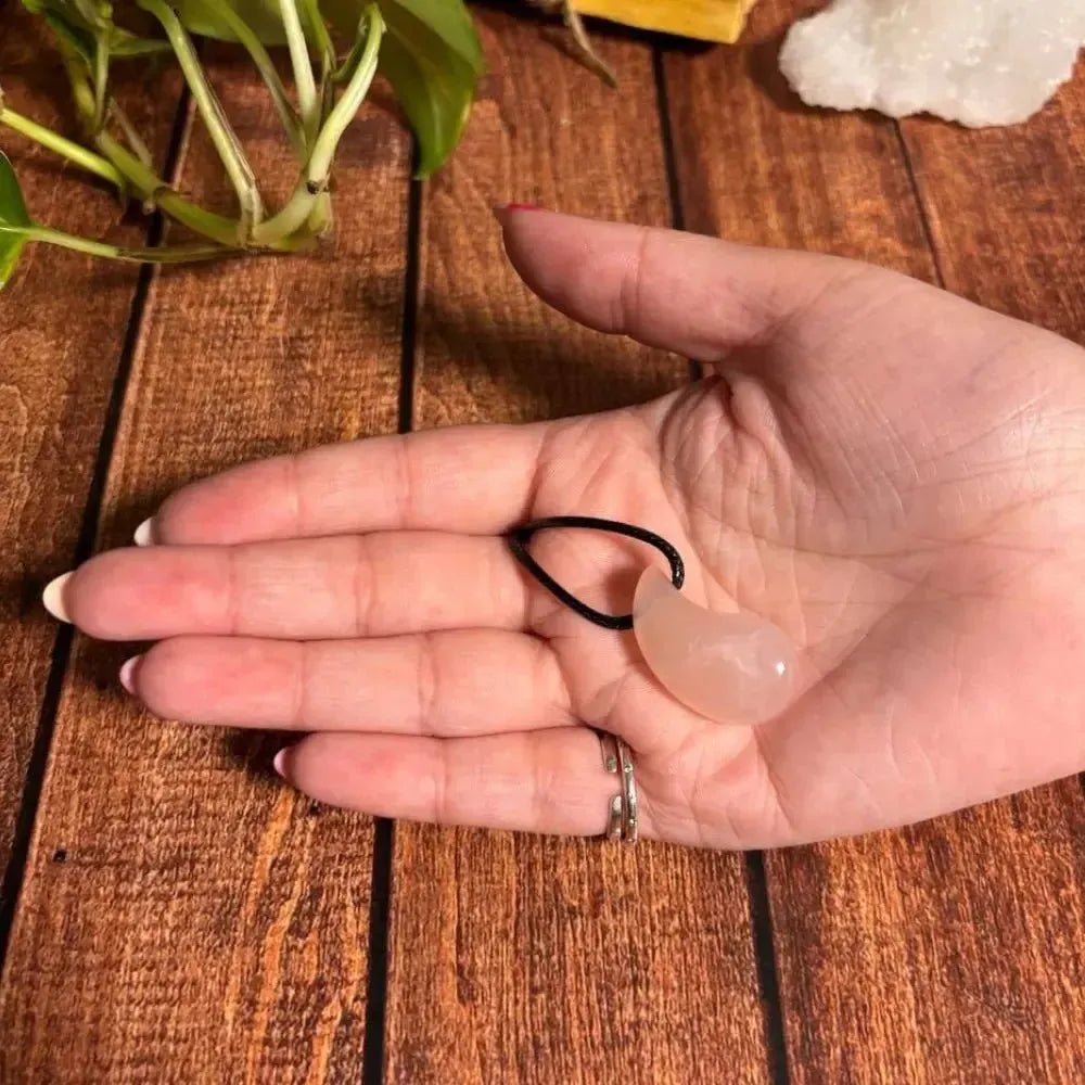 Collar de Cuarzo Rosa en Gota – Mineral del Amor y la Autoestima - Colgante - Brujy Magic