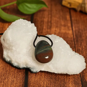 Collar de Jaspe Sanguíneo en Perita – Mineral de Sanación y Vitalidad